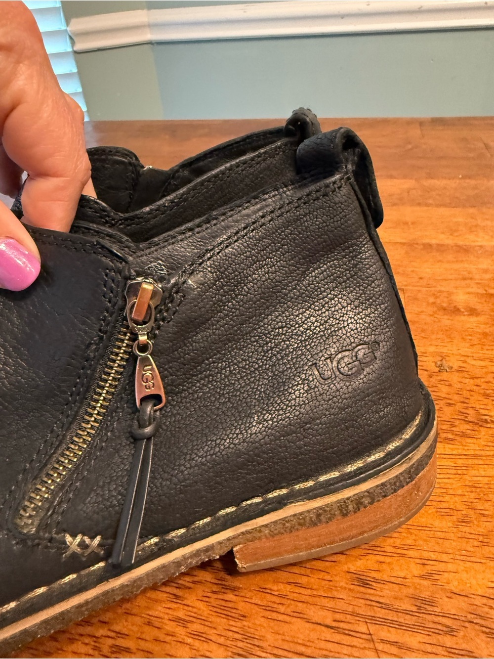 UGG Clementine Black Leather Side-Zip Ankle Boots Women's Size 9.5 chukka - Picture 7 of 12